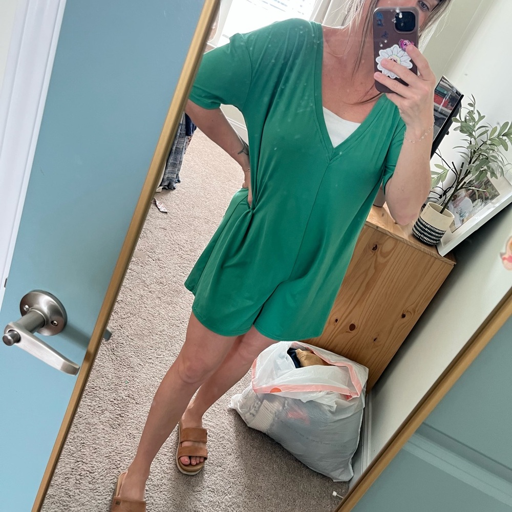 Amazon Green V-Neck Short Sleeve Romper